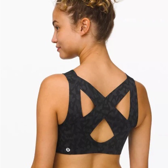 Luluelmon Enlite Zip Bra - Picture 2 of 9